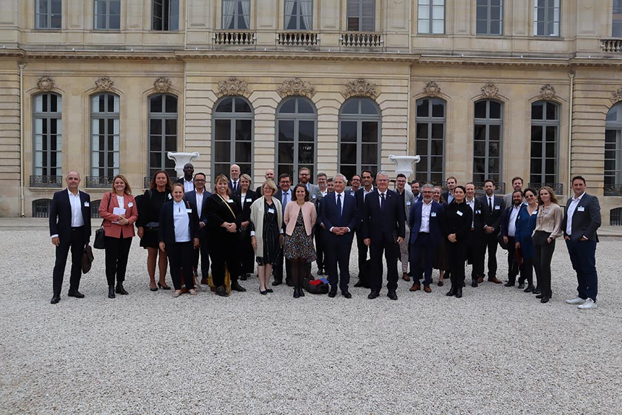 Table ronde sur la digitalisation des services publics et des administrations